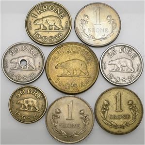 Komplet sæt officielle mønter, 25 øre 1926 - 5 kroner 1944. (8)