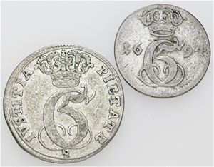 2 skilling 1694, samt 8 skilling 1694. (2)