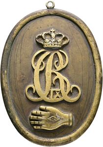 Politiskilt med Christian IX's kronede monogram over politiets hånd med øje