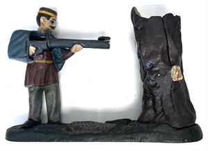 Ældre, mekanisk sparebøsse af metal