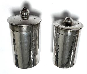 Salt- og pebersæt i Sterlingsølv, H. 5,1 og 5,8, totalvægt 90,9 g
