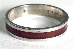 David Andersen, Norge, ring i Sterlingsølv med rød emalje, str. 52, vægt 1,85 g