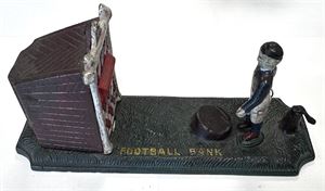 Ældre, mekanisk sparebøsse af metal