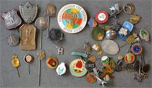 Medaljer, emblemer, pins osv. (52)