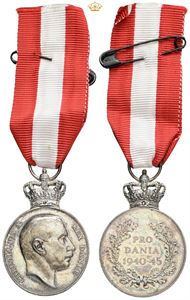 Frihedsmedalje, Pro Dania 1940–45, med krone
