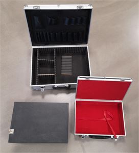 Møntskab og aluminiumskufferter. (3)