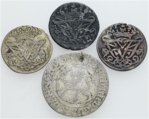 2 skilling 1709, 1712, 1713 samt 8 skilling 1730. (4)