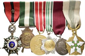 Bar with six orders