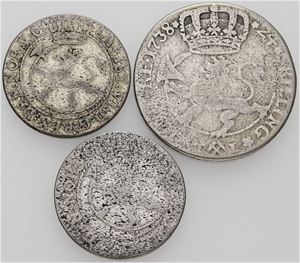 8 skilling 1731, 1733 samt 24 skilling 1738. (3)