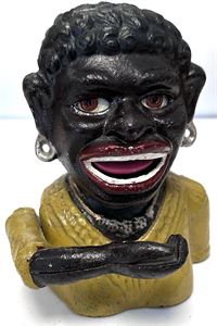 Ældre, mekanisk sparebøsse af metal