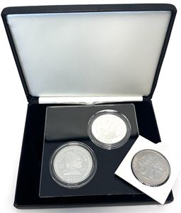500 Kronur 1974; 1000 Kronur 1974; USA, Dollar 2000. (3)